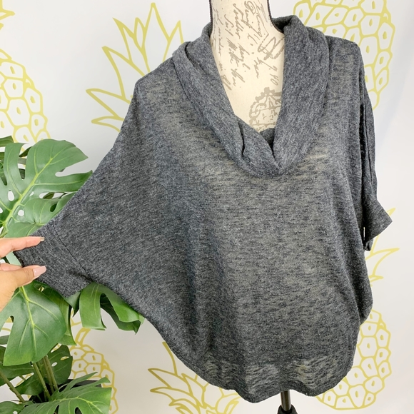 Old Navy Lightweight Heathered Gray Cowl Neck Top Women's M Dolman Sleeves EUC! - Picture 2 of 7